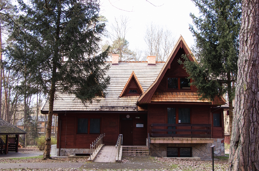 Dom Pamięci Walki i Męczeństwa Leśników i Drzewiarzy Polskich im. Adama Loreta w Spale