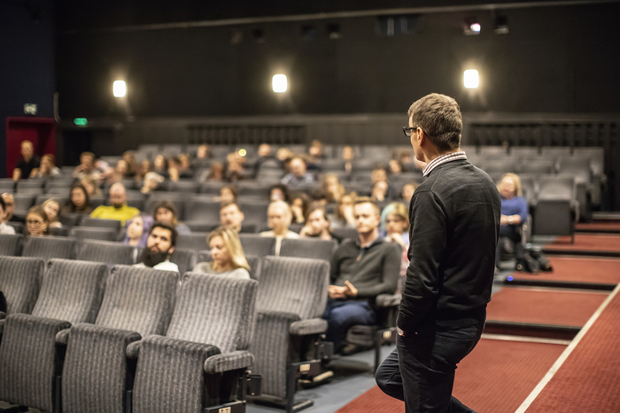 zdjęcie ze Spotkania filozoficznego (fot. Bartosz Kałużny / CP UŁ) zdjęcie ze Spotkania filozoficznego (fot. Bartosz Kałużny / CP UŁ)