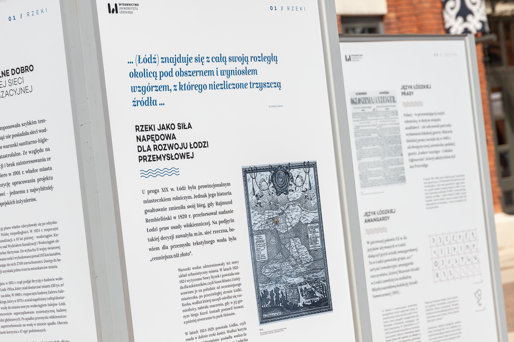 Plansza z ekspozycji ,,Łódź poprzez wieki" na rynku Manufaktury