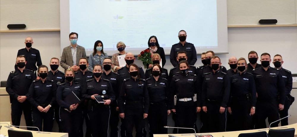 a group photo of the attendees of the meeting