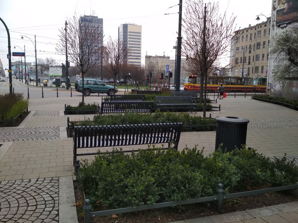 Elements of small green architecture in the city