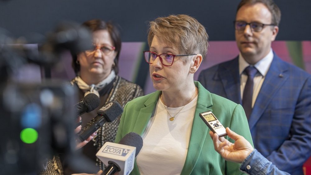 Prorektorka ds. kształcenia UŁ, dr hab. Małgorzata Wrzesień, prof. UŁ w czasie briefingu prasowego