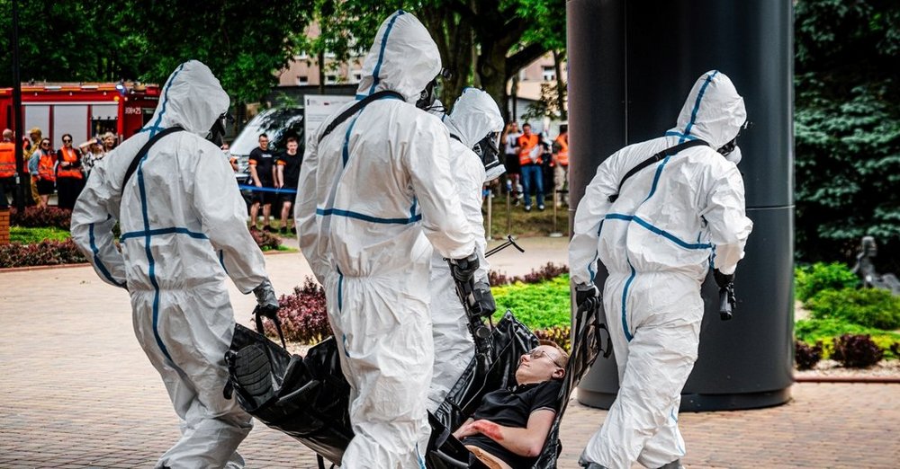 Wynoszenie poszkodowanego, zdjęcie