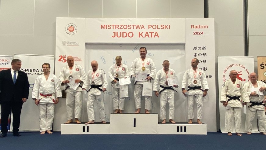  judo players on the podium