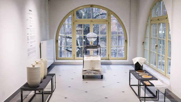 „Papier lakmusowy / Niepokorna ziemia”