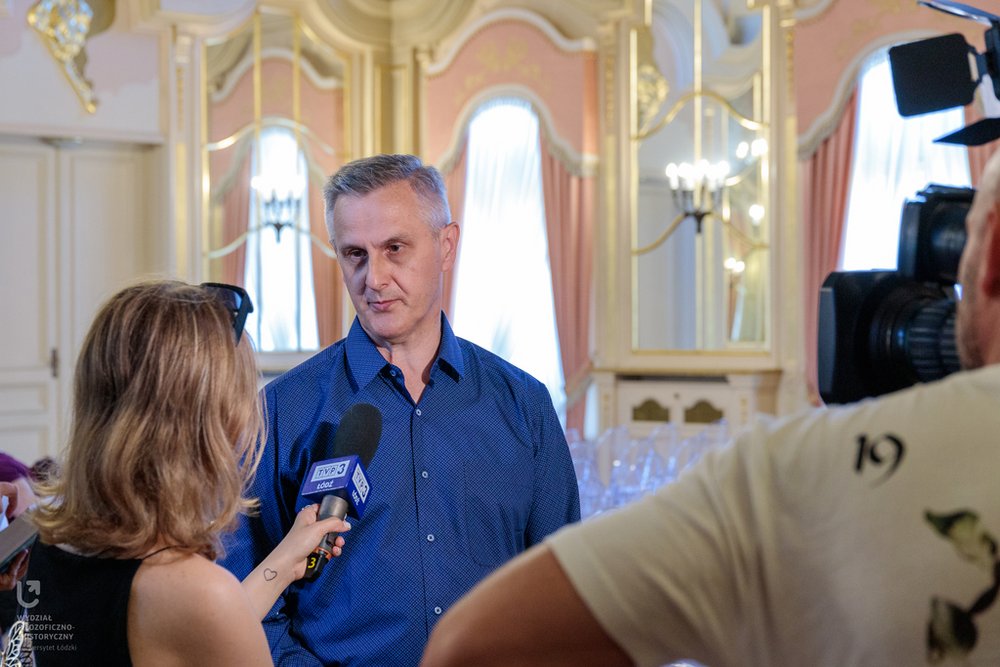 Prof. Krzysztof Lesiakowski giving an interview for TVP3