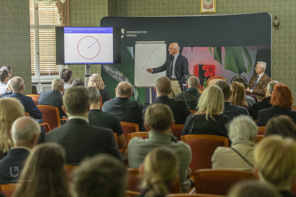 Prof. Dunajski during the lecture