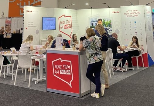 UŁ na Konferencji APAIE w Perth