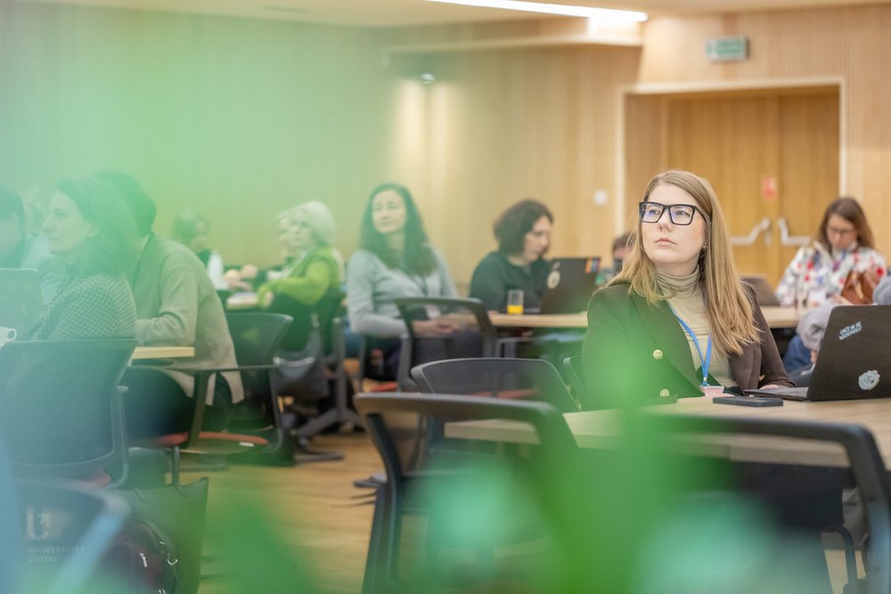 Wicekanclerz Anna Rolczak i uczestnicy seminarium