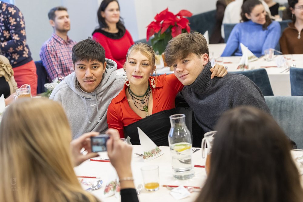 International students who took part in the University of Lodz Christmas dinners