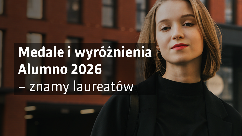 Grafika promocyjna Uniwersytetu Łódzkiego przedstawiająca młodą kobietę stojącą na tle ceglanego budynku. Po lewej stronie widnieje hasło „Uwolnij umysł” oraz główny komunikat: „Najlepsi studenci UniLodz wybrani!”. Poniżej znajduje się informacja: „Poznaliśmy laureatki i laureatów prestiżowego wyróżnienia Universitas Lodziensis Alumno Laude Dignissimo za wybitną działalność.” W lewym dolnym rogu widoczne jest logo Uniwersytetu Łódzkiego.