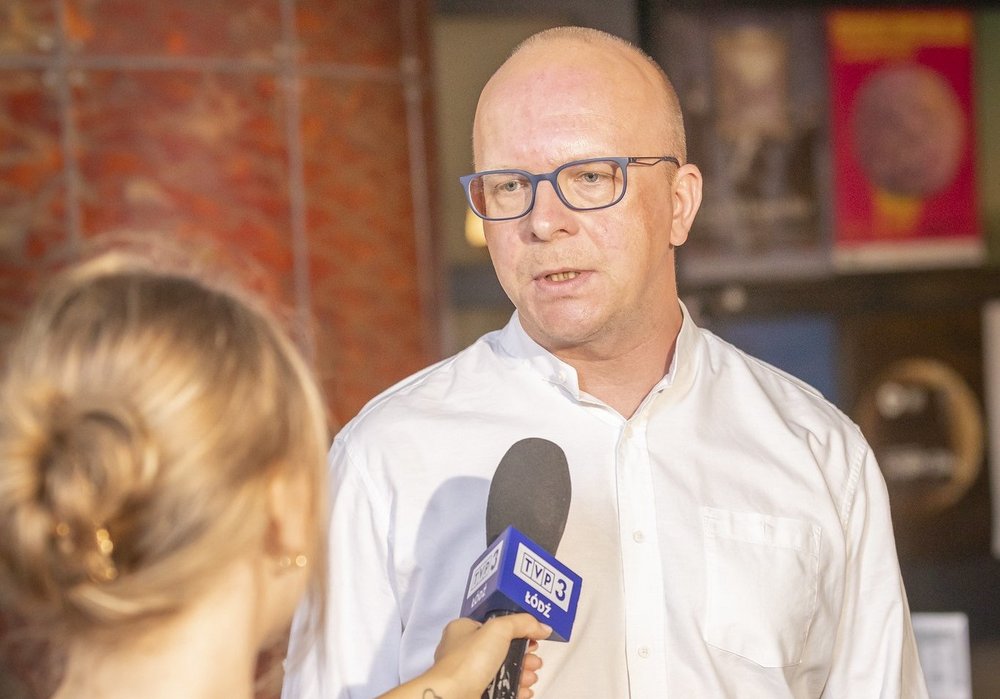 Dr Tomasz Napierała (Faculty of Geographical Sciences) giving an interview