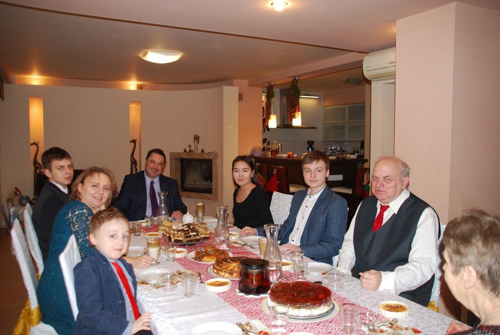 Christmas Guest campaign participants at a Christmas table