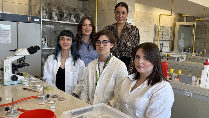 prace w laboratorium