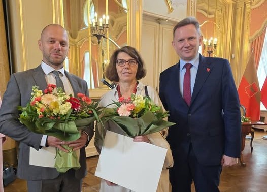 The awardees: Prof. dr hab. Joanna Wibig and Prof. dr hab. Jacek Białek with the Vice-Rector of the University of Lodz dr hab. Radosław Olszewski, Associate Professor at the University of Lodz