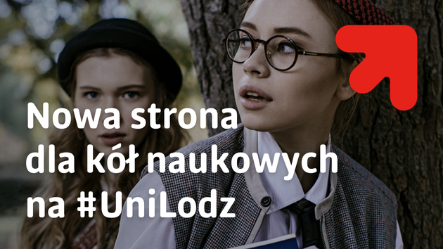 kolorowe zdjęcie przedstawiające studentkę w okularach