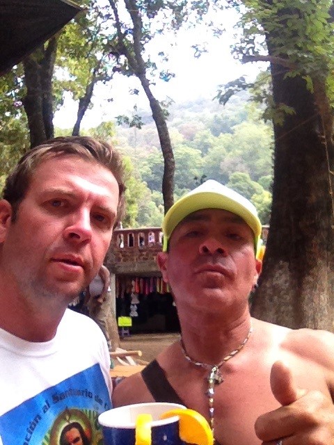 dr hab. Piotr Chomczyński with a local resident, Mexico